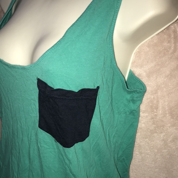 Roxy large green tank with black front pocket zippered back - Picture 3 of 9